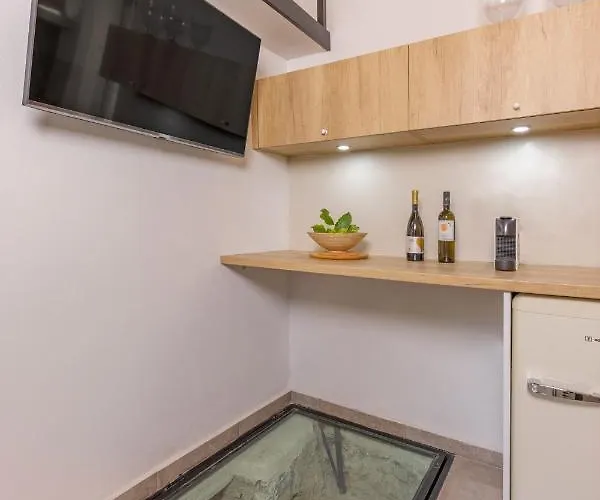 Sala Historical Luxury Apartment