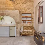 Sala Historical Luxury Apartman *
