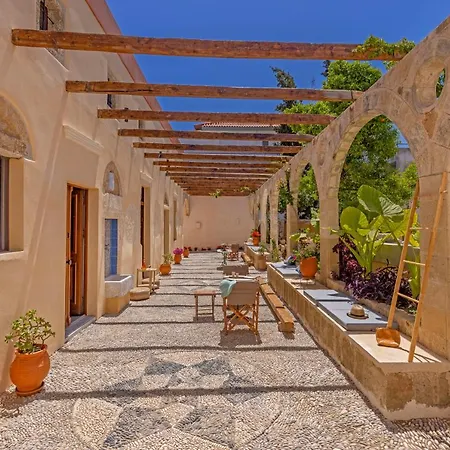 Sala Historical Luxury Apartment