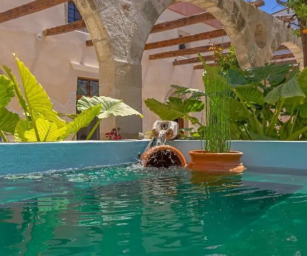 Sala Historical Luxury Apartment